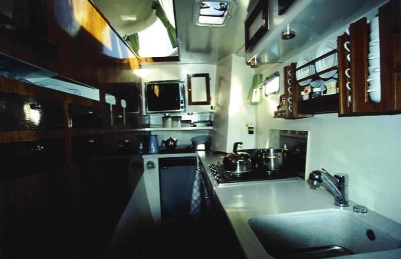 Neverlands Küche – voll ausgestattet – von einem Profi entworfen
